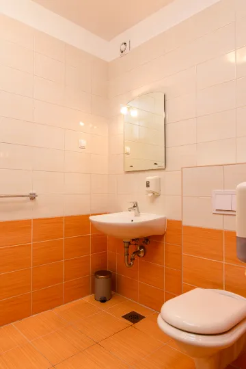 2-Bedroom Apartment in Okrug Gornji (up to 6)