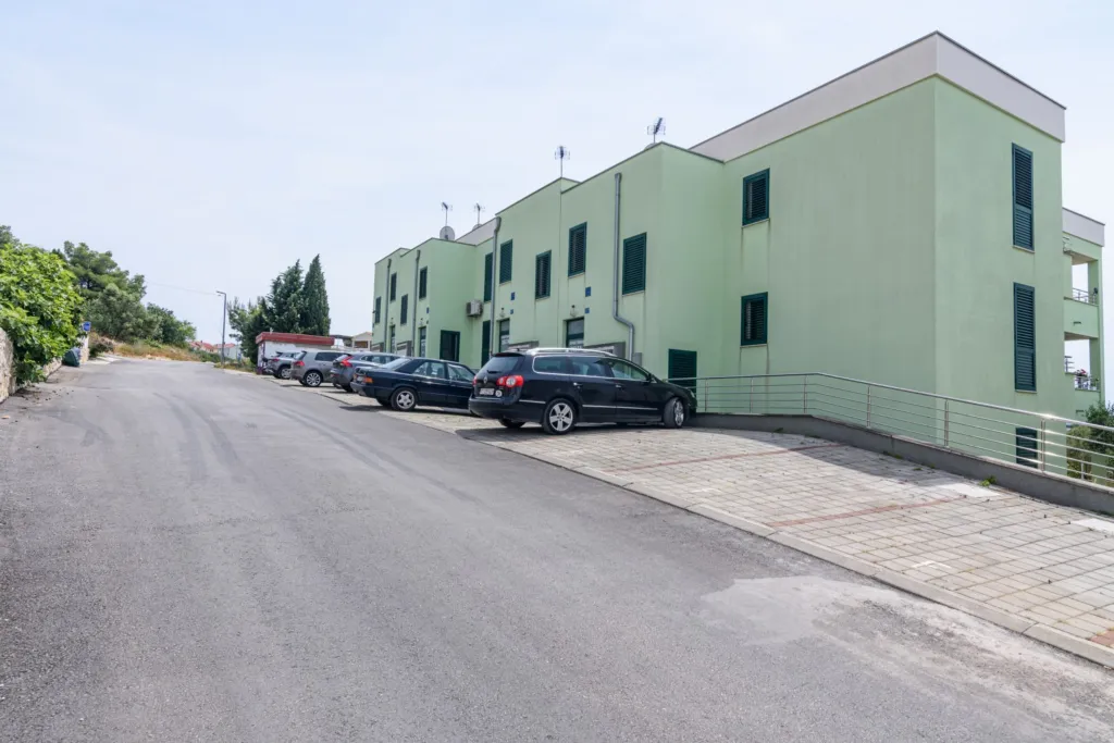 2-Bedroom Apartment in Okrug Gornji (up to 6)