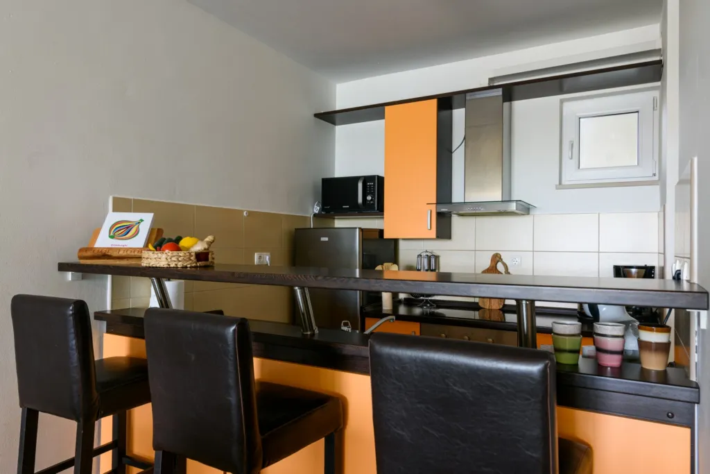 2-Bedroom Apartment in Okrug Gornji (up to 6)