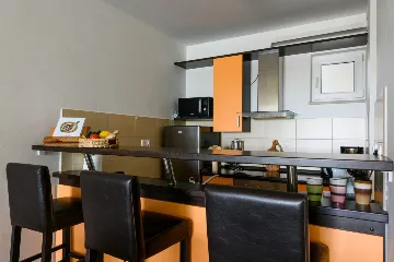 2-Bedroom Apartment in Okrug Gornji (up to 6)