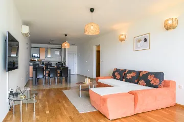 2-Bedroom Apartment in Okrug Gornji (up to 6)