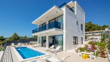 Okrug Gornji Villa for 10 Guests with Pool