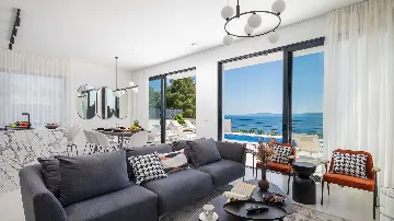 Okrug Gornji Villa for 10 Guests with Pool