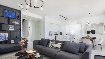 Okrug Gornji Villa for 10 Guests with Pool