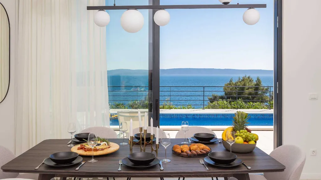 Okrug Gornji Villa for 10 Guests with Pool