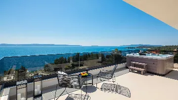 Okrug Gornji Villa for 10 Guests with Pool