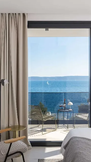 Okrug Gornji Villa for 10 Guests with Pool