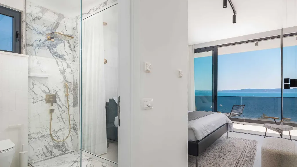 Okrug Gornji Villa for 10 Guests with Pool