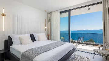 Okrug Gornji Villa for 10 Guests with Pool