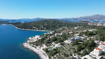 Okrug Gornji Villa for 10 Guests with Pool