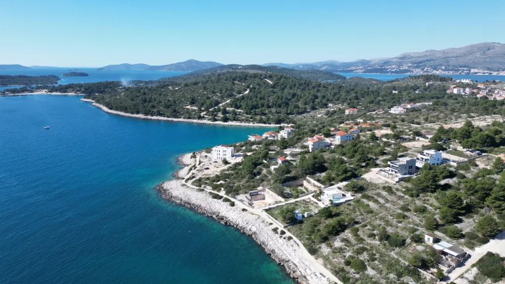 Okrug Gornji Villa for 10 Guests with Pool