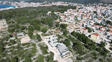 Okrug Gornji Villa for 10 Guests with Pool