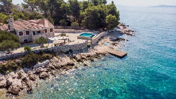 Villa in Okrug Gornji for 8 with Heated Infinity Pool