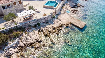 Villa in Okrug Gornji for 8 with Heated Infinity Pool