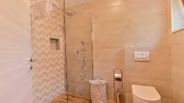 Villa in Okrug Gornji for 8 with Heated Infinity Pool