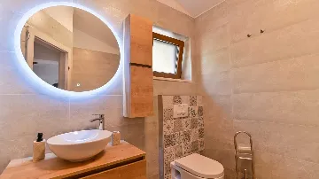 Villa in Okrug Gornji for 8 with Heated Infinity Pool