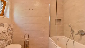 Villa in Okrug Gornji for 8 with Heated Infinity Pool