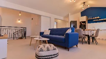 Villa in Okrug Gornji for 8 with Heated Infinity Pool