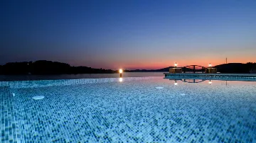 Villa in Okrug Gornji for 8 with Heated Infinity Pool