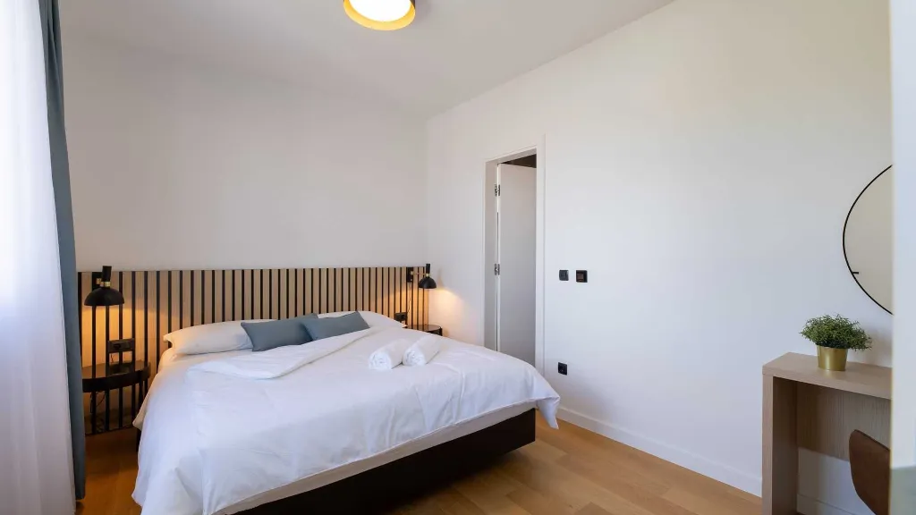 5-Bedroom Villa in Kaštel Stari for 9 Guests