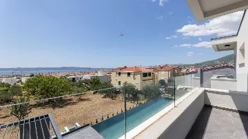 5-Bedroom Villa in Kaštel Stari for 9 Guests