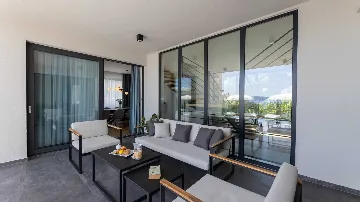 5-Bedroom Villa in Kaštel Stari for 9 Guests
