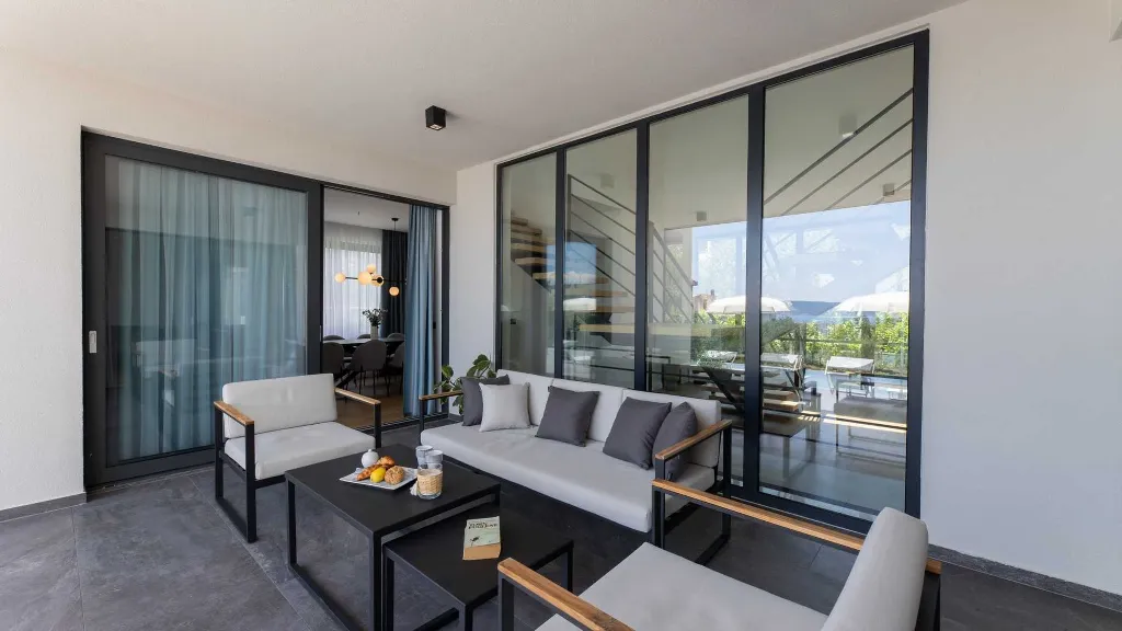 5-Bedroom Villa in Kaštel Stari for 9 Guests
