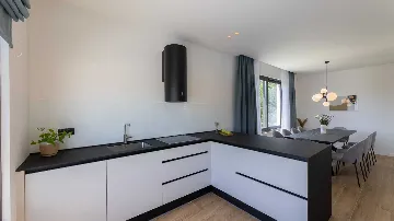 5-Bedroom Villa in Kaštel Stari for 9 Guests