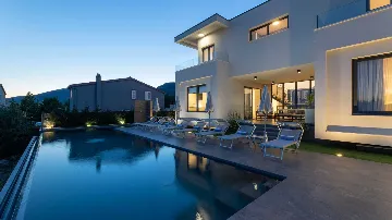 5-Bedroom Villa in Kaštel Stari for 9 Guests