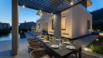 5-Bedroom Villa in Kaštel Stari for 9 Guests