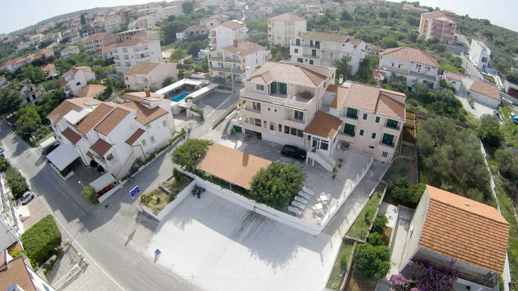 Studio for 2 Guests with Balcony in Okrug Gornji