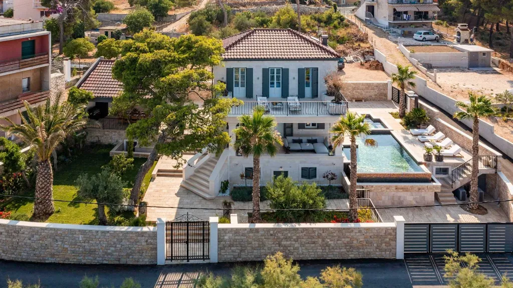 Slatine Villa with Heated Infinity Pool and Sea Views