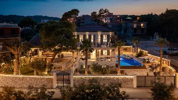 Slatine Villa with Heated Infinity Pool and Sea Views