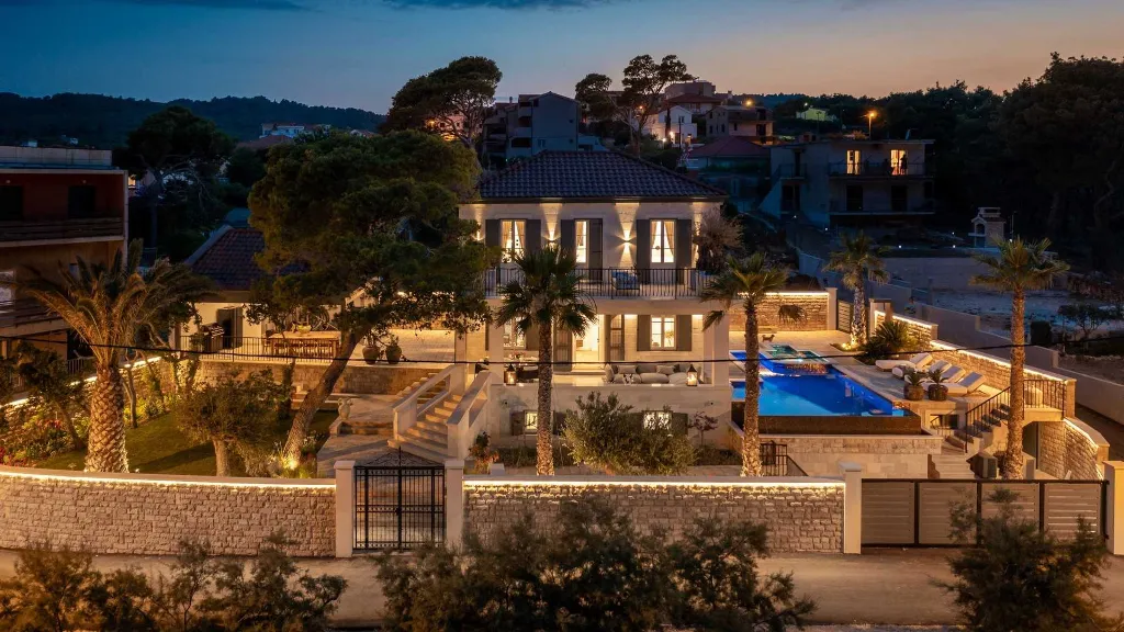Slatine Villa with Heated Infinity Pool and Sea Views