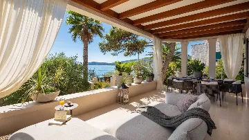 Slatine Villa with Heated Infinity Pool and Sea Views