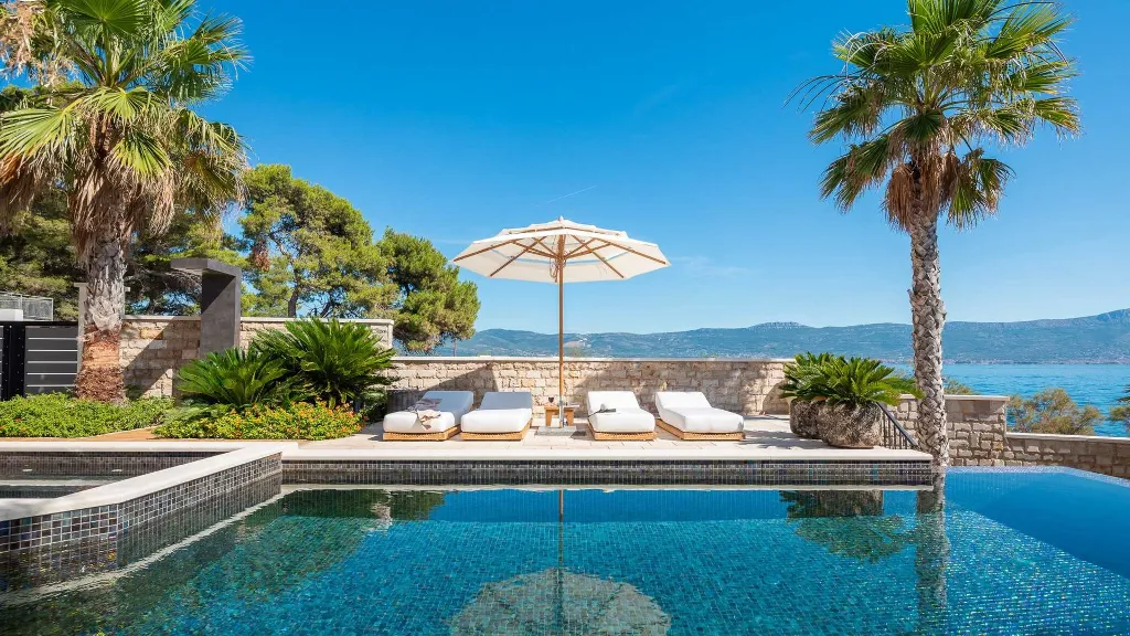 Slatine Villa with Heated Infinity Pool and Sea Views