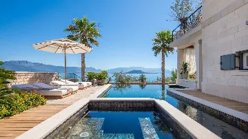 Slatine Villa with Heated Infinity Pool and Sea Views