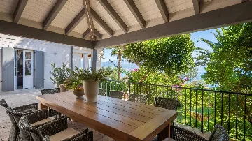 Slatine Villa with Heated Infinity Pool and Sea Views