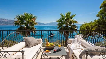 Slatine Villa with Heated Infinity Pool and Sea Views