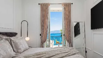 Slatine Villa with Heated Infinity Pool and Sea Views