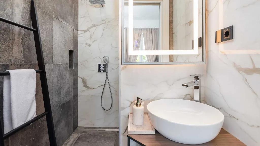 Slatine Villa with Heated Infinity Pool and Sea Views