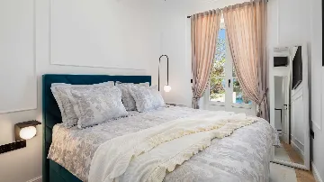 Slatine Villa with Heated Infinity Pool and Sea Views