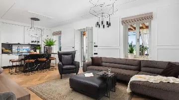 Slatine Villa with Heated Infinity Pool and Sea Views