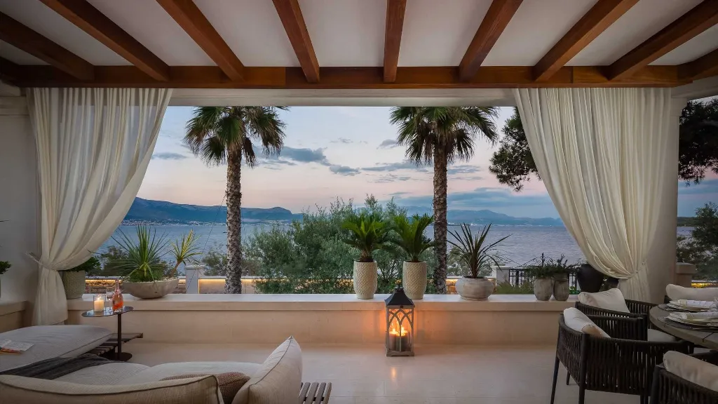 Slatine Villa with Heated Infinity Pool and Sea Views