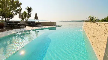 One-Bedroom Apartment with Sea View Balcony in Seget Donji