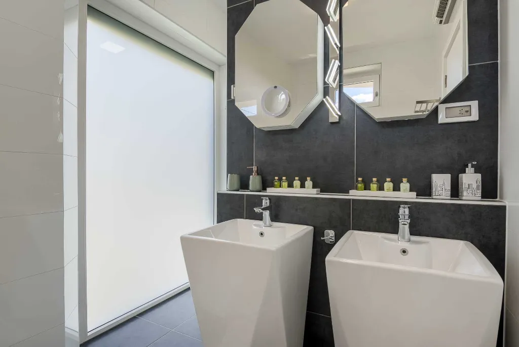 5-Bedroom Villa in Juršići for Up to 14 Guests
