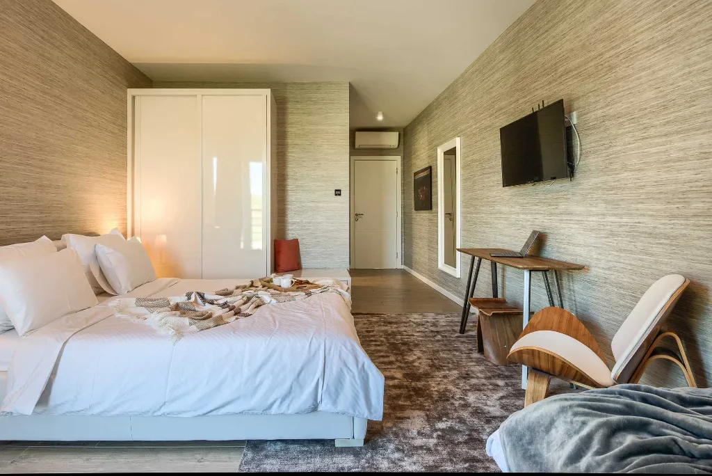 5-Bedroom Villa in Juršići for Up to 14 Guests