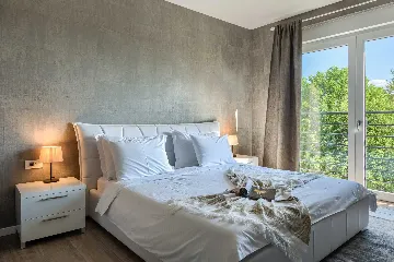 5-Bedroom Villa in Juršići for Up to 14 Guests