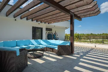 5-Bedroom Villa in Juršići for Up to 14 Guests
