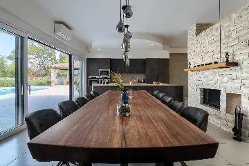 5-Bedroom Villa in Juršići for Up to 14 Guests